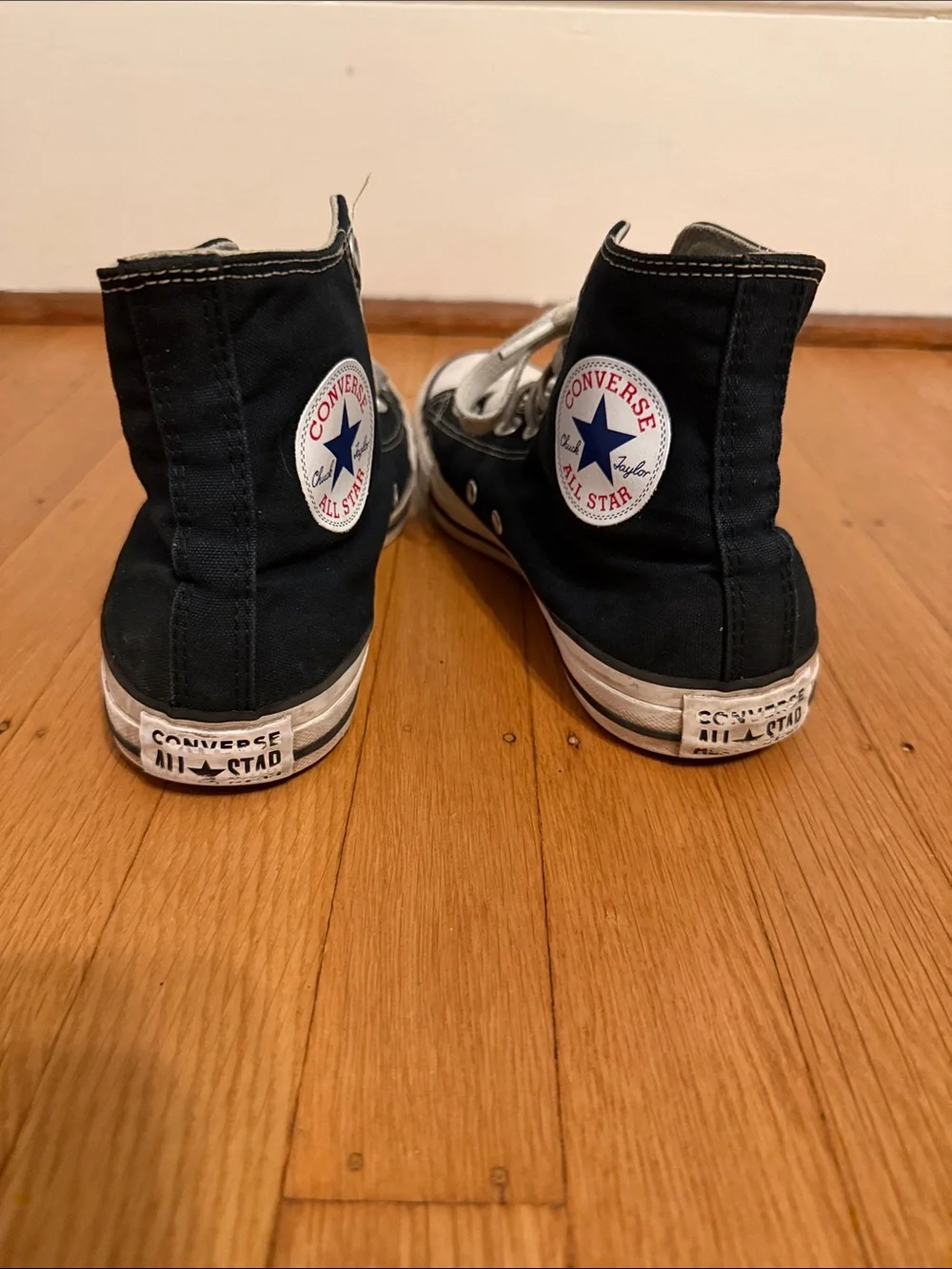 Converse All Star high tops size 7 men / 8 women - Picture 4 of 5